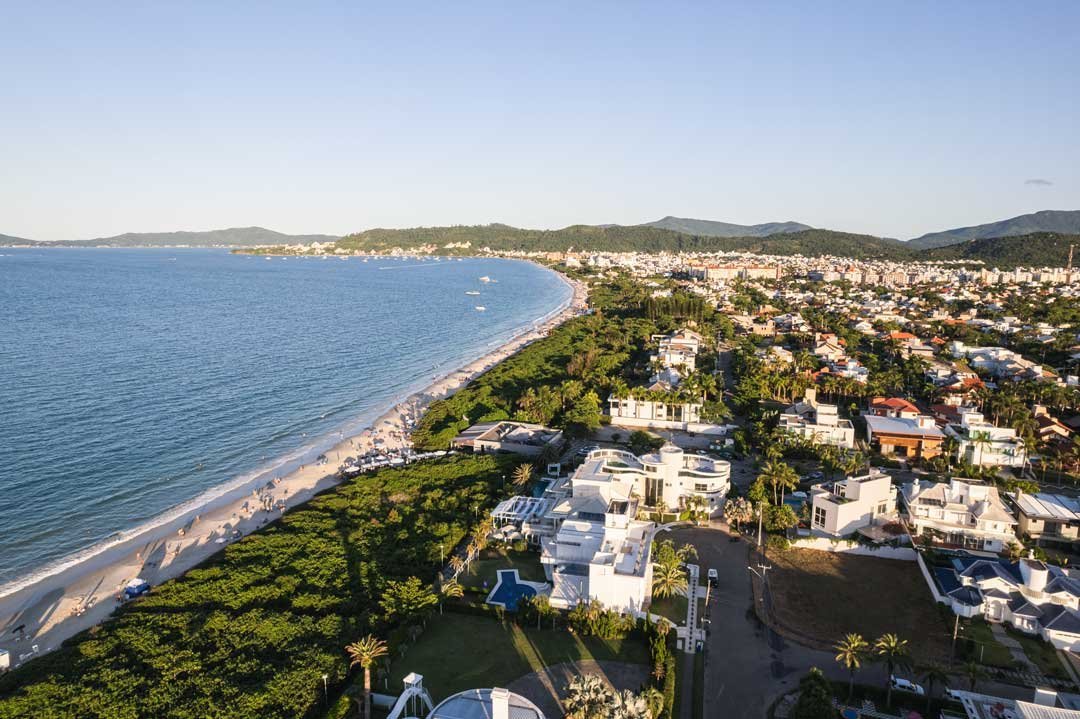 Imagem-aére-da-praia-de-jurere