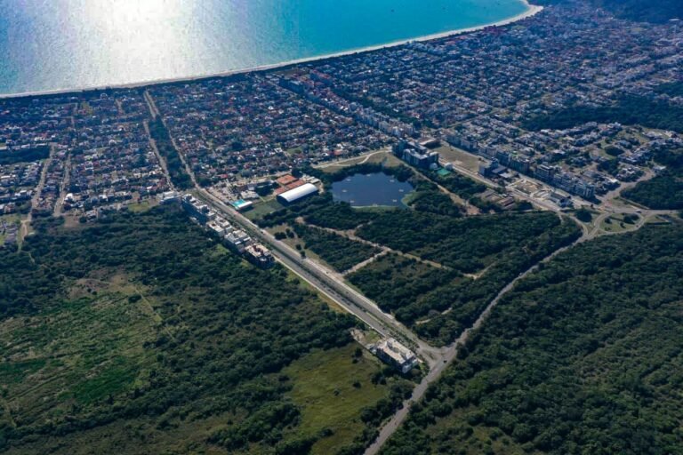 Parque Péricles de Freitas Druck Jurerê